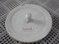 16451018解放时期白釉素面粉盒有钮中盖